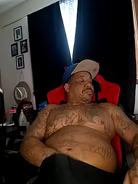 yellowwetfox online show from 02-02-25, 04:43