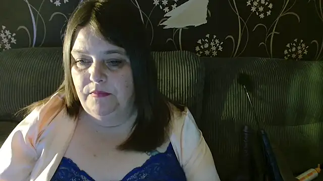 HouseWifeWhore Milf online show from 09-27-25, 10:26