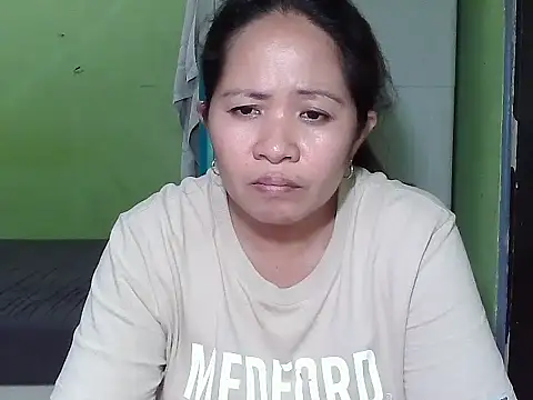 Snapshot of sweetlady_pinay chatting on 11-11-25, 12:38 sweetlady pinay online show from 11-11-25, 12:38
