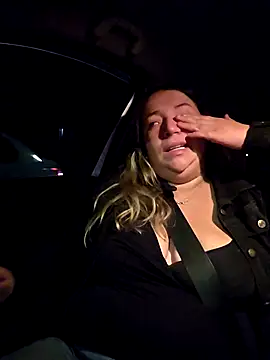 isabella rossse online show from 10-29-25, 12:35