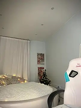 IvyHoney online show from 12-27-24, 06:57