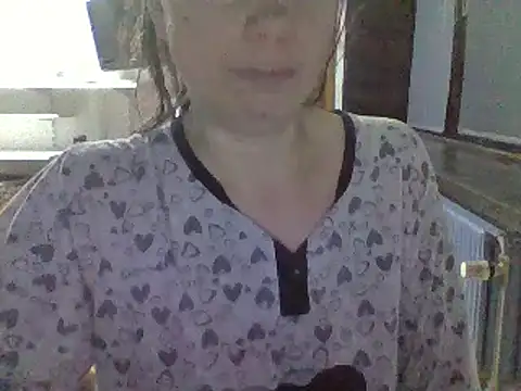 Moi Lina online show from 10-22-25, 10:42