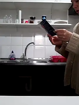 Moi Lina online show from 11-05-25, 02:06