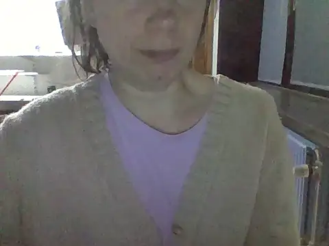 Moi Lina online show from 11-15-25, 01:25