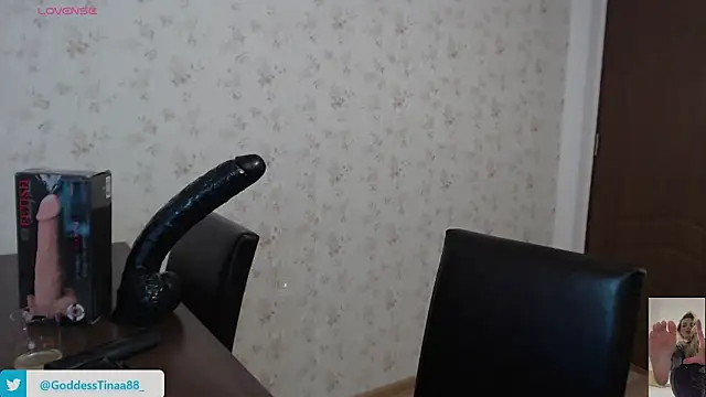 Goddess Tina online show from 10-22-25, 04:40