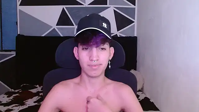 littlextreme online show from 12-15-24, 05:45