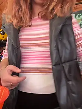 DaisyVibesss online show from 12-20-25, 10:33