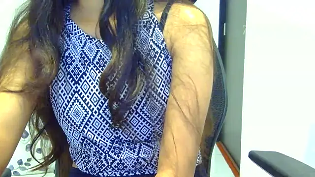 doll sawra online show from 12-30-24, 05:37