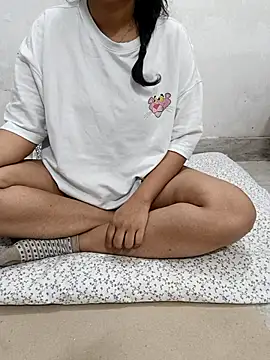 Rubyrosemumbai online show from 10-15-25, 05:07