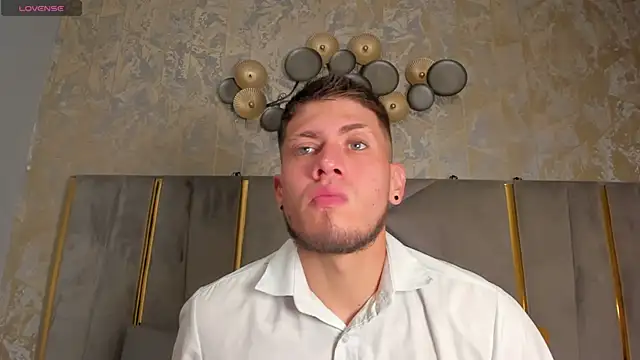 SebastianMaximoff online show from 11-04-25, 07:24