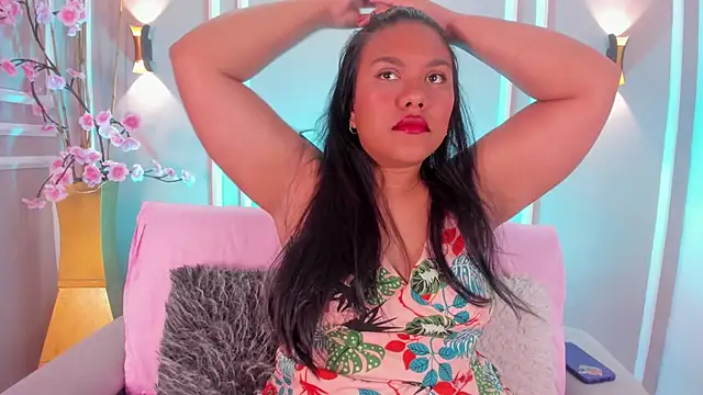 Snapshot of ale_cam chatting on 10-17-25, 10:01 ale cam online show from 10-17-25, 10:01