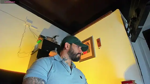 CamiloGray  online show from 10-31-25, 01:56