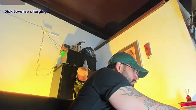 CamiloGray  online show from 11-11-25, 01:44