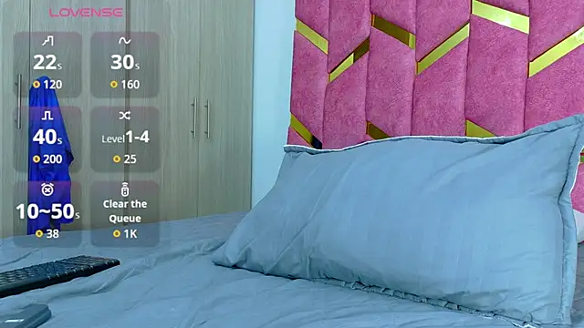 hornyhousekeeper  online show from 10-25-25, 03:18