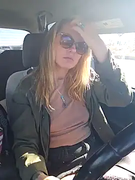 SheIsSomething online show from 01-01-25, 07:21