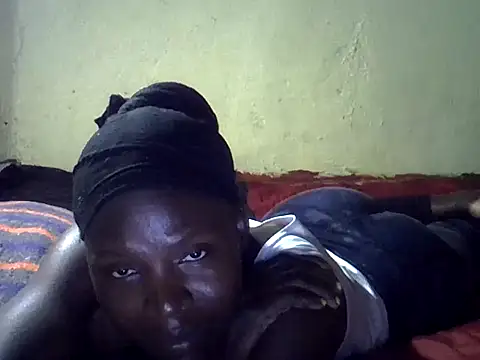 cute-shamza online show from 10-24-25, 04:47