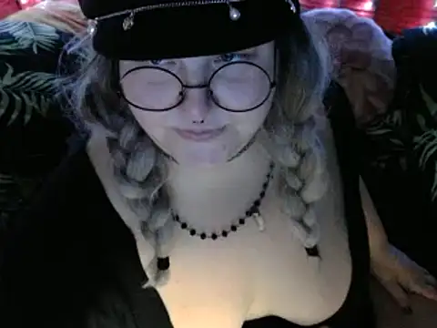 Snapshot of ThickBones chatting on 12-08-24, 05:01 ThickBones online show from 12-08-24, 05:01