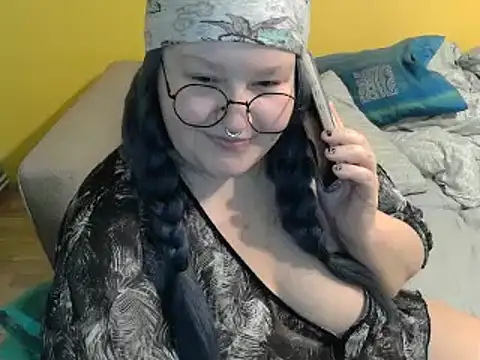 Snapshot of ThickBones chatting on 12-19-24, 05:08 ThickBones online show from 12-19-24, 05:08