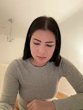 clairewntr online show from 01-19-25, 10:39