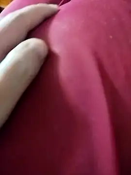 LovlyAnnie online show from 11-17-25, 10:10