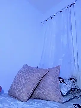 karlablue  online show from 11-28-25, 10:23