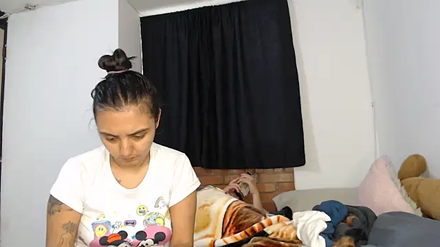 Snapshot of kathy_luisa chatting on 12-15-25, 12:20 kathy luisa online show from 12-15-25, 12:20