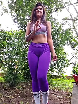 Snapshot of Yuky_ta chatting on 03-05-25, 06:12 Yuky ta online show from 03-05-25, 06:12