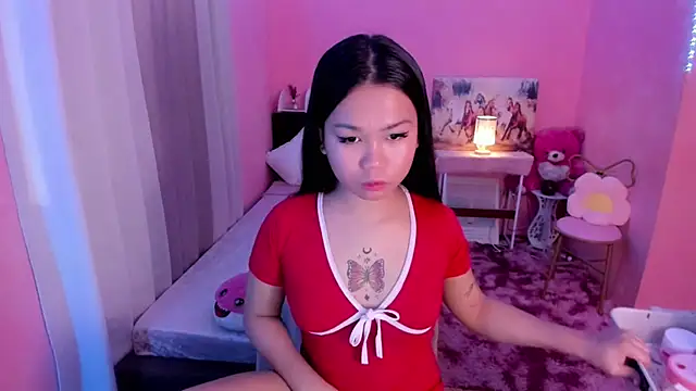 Snapshot of Vivorey_Leighn chatting on 12-09-24, 12:34 Vivorey Leighn online show from 12-09-24, 12:34