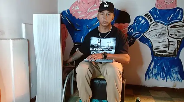 Snapshot of Black_hot266 chatting on 12-05-24, 01:28 Black hot266 online show from 12-05-24, 01:28