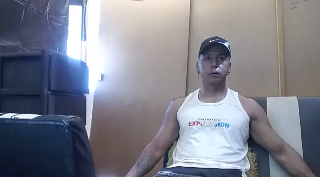 Snapshot of Black_hot266 chatting on 01-04-25, 02:46 Black hot266 online show from 01-04-25, 02:46