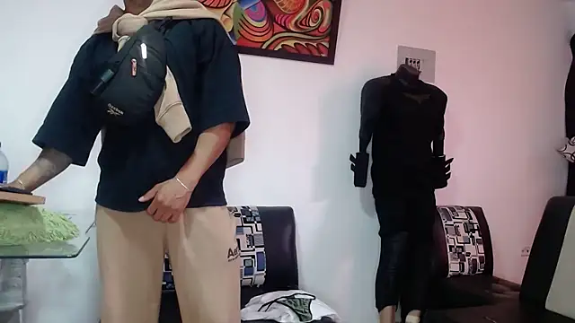 Snapshot of Black_hot266 chatting on 10-04-25, 01:42 Black hot266 online show from 10-04-25, 01:42