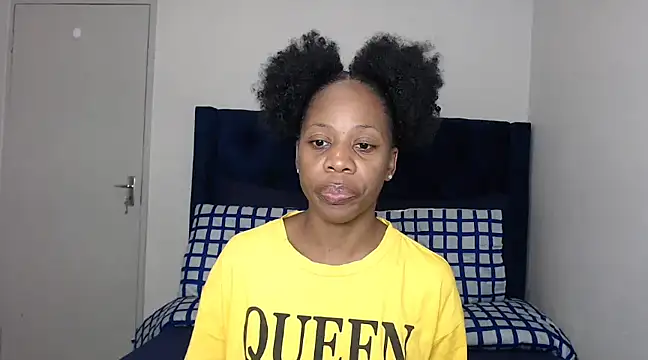 QUEENMANDYY online show from 03-03-25, 02:15