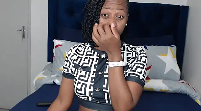 QUEENMANDYY online show from 03-17-25, 02:30