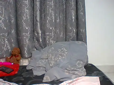 Snapshot of Pink_pussy_- chatting on 09-28-25, 11:15 Pink pussy - online show from 09-28-25, 11:15