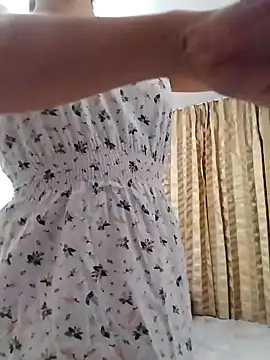 baby sweet girl  online show from 03-13-25, 11:05