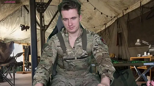 Snapshot of hornystripman97 chatting on 01-08-26, 03:20 hornystripman97 online show from 01-08-26, 03:20