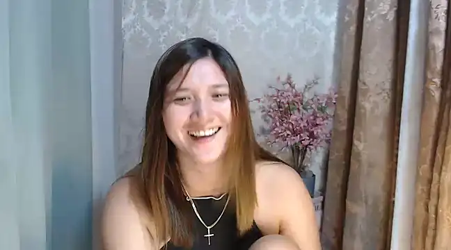 Snapshot of MS_Isabella_Snow92 chatting on 02-05-25, 01:26 MS Isabella Snow92 online show from 02-05-25, 01:26