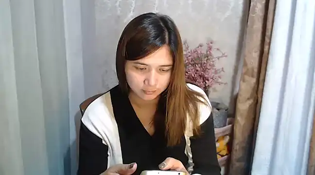 Snapshot of MS_Isabella_Snow92 chatting on 02-21-25, 02:39 MS Isabella Snow92 online show from 02-21-25, 02:39