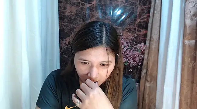 Snapshot of MS_Isabella_Snow92 chatting on 03-01-25, 01:32 MS Isabella Snow92 online show from 03-01-25, 01:32