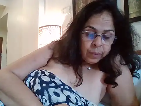 Susannemilf online show from 09-18-25, 05:42