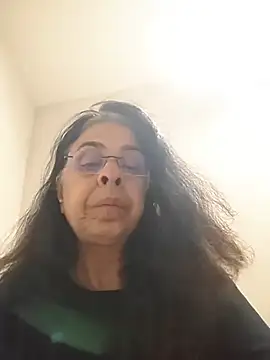 Susannemilf online show from 11-22-25, 04:00