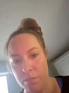 julimonroe online show from 02-12-26, 09:32