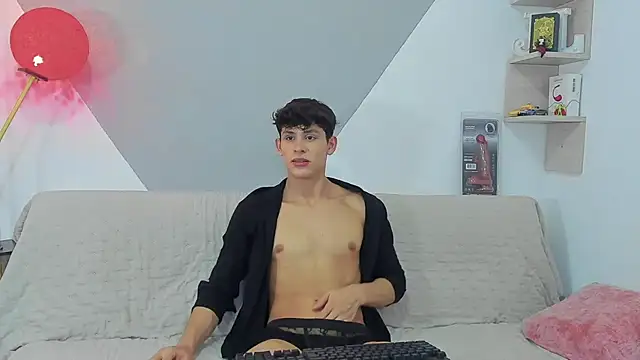 Snapshot of logan_thomas chatting on 03-18-25, 11:08 logan thomas online show from 03-18-25, 11:08