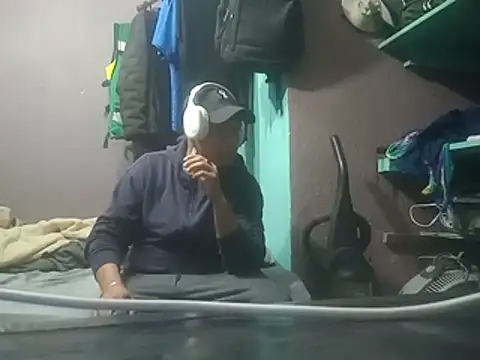 Snapshot of Noctucrasy247 chatting on 12-04-25, 09:29 Noctucrasy247 online show from 12-04-25, 09:29