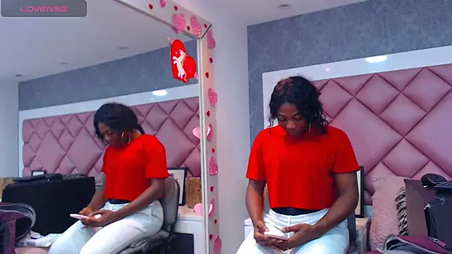 DanielaDuff online show from 10-25-25, 07:41