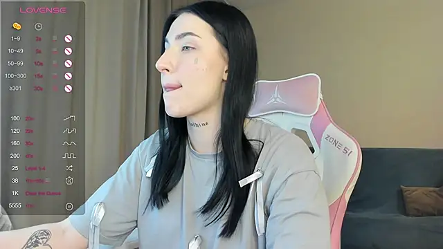 JenniferQueen11 online show from 01-09-25, 05:54