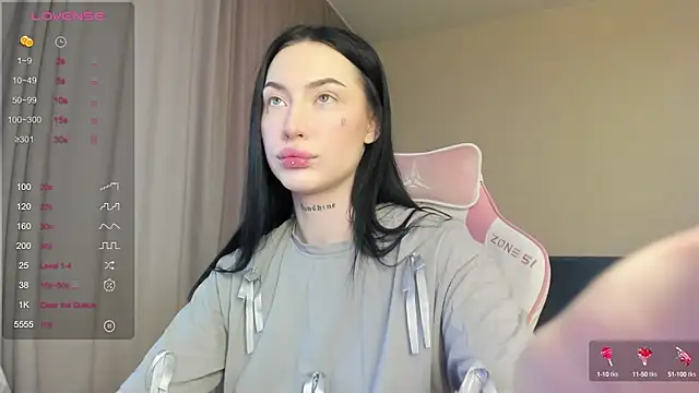 JenniferQueen11 online show from 01-17-25, 06:47