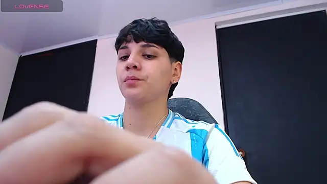 bad giirl  online show from 12-18-24, 03:55