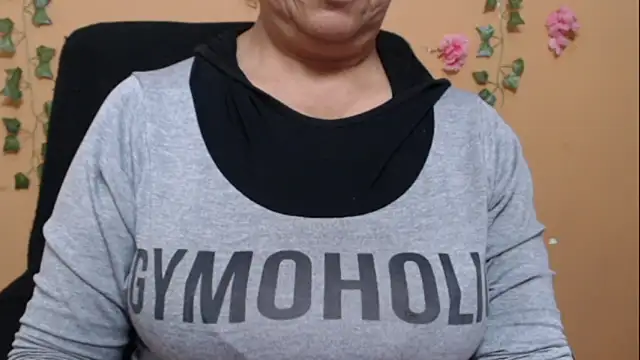 Snapshot of Hellensextits chatting on 01-03-25, 10:08 Hellensextits online show from 01-03-25, 10:08