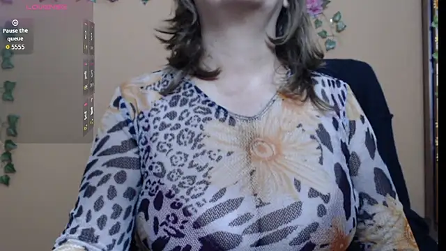 Snapshot of Hellensextits chatting on 09-14-25, 09:19 Hellensextits online show from 09-14-25, 09:19